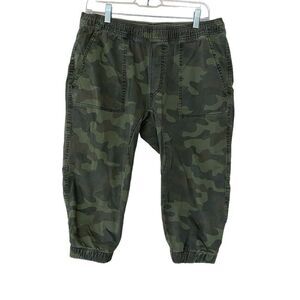 American Rag Ankle Camo Jogger Capri Pant